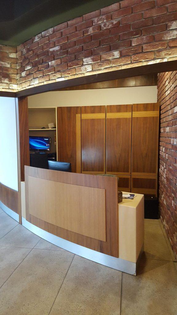 Rize Yakamoz Et ve Balık Restoranı Ahşap Resepsiyon Tasarımı