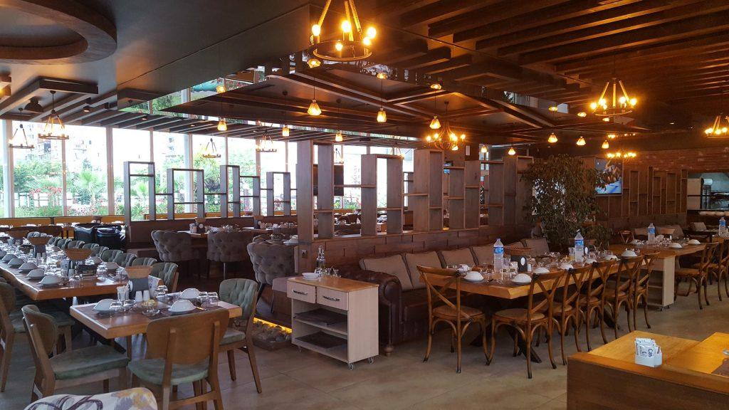 Rize Yakamoz Et ve Balık Restoranı Ahşap Restoran DizaynıRize Yakamoz Et ve Balık Restoranı Ahşap Restoran Dizaynı